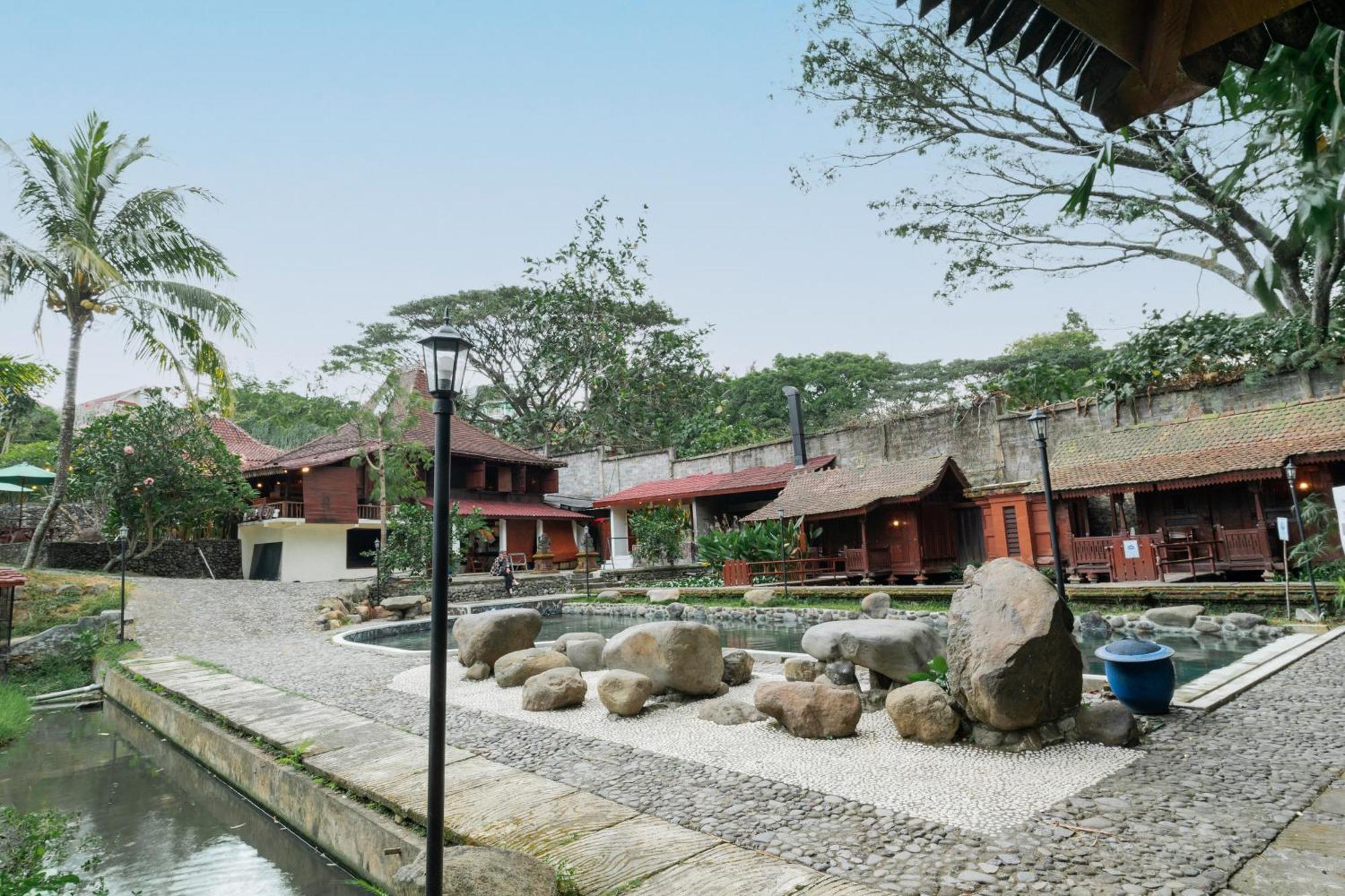 Padi Heritage Hotel Malang Exterior photo